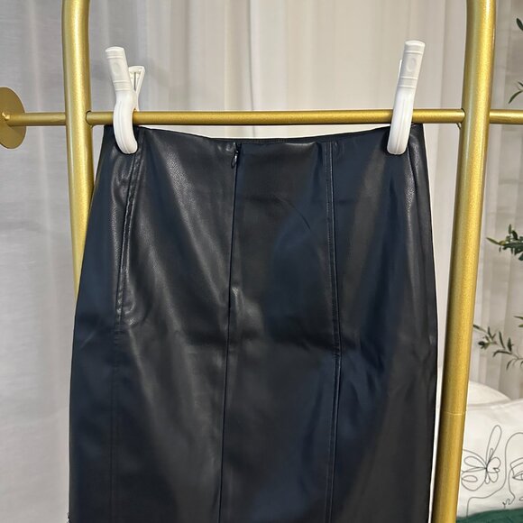 Mangopop Faux Leather Mini Skirt - Picture 3 of 3